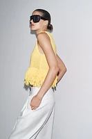 TOP EN MAILLE QUADRILLÉ À FRANGES