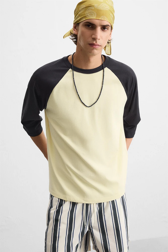 T-SHIRT MANCHES CONTRASTÉES