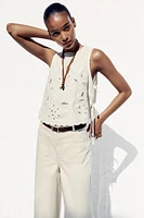 TOP BRODÉ AVEC LACETS