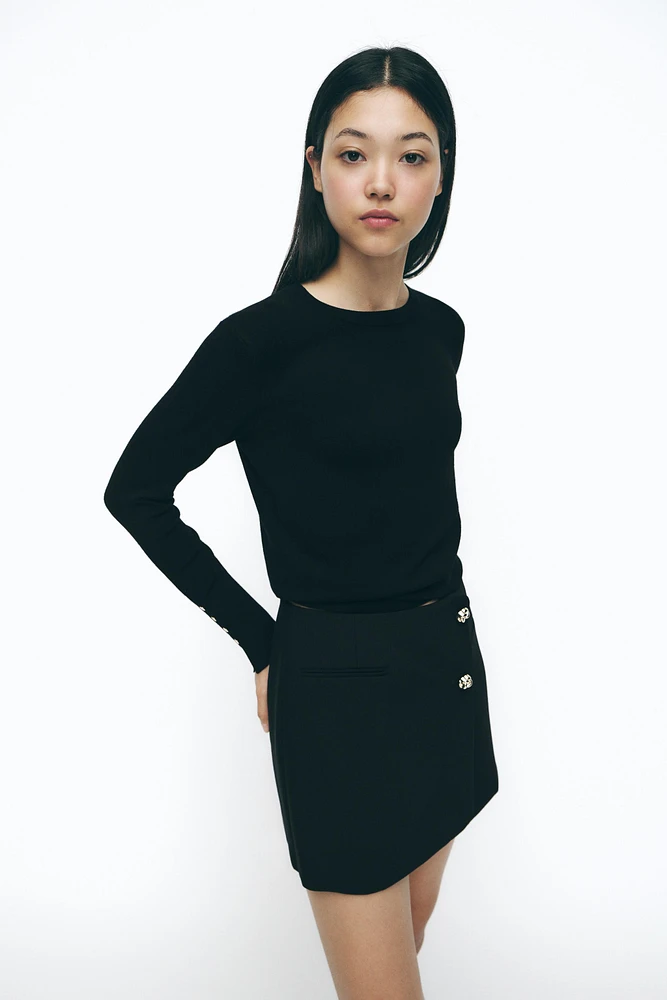 RAISED BUTTON SKORT