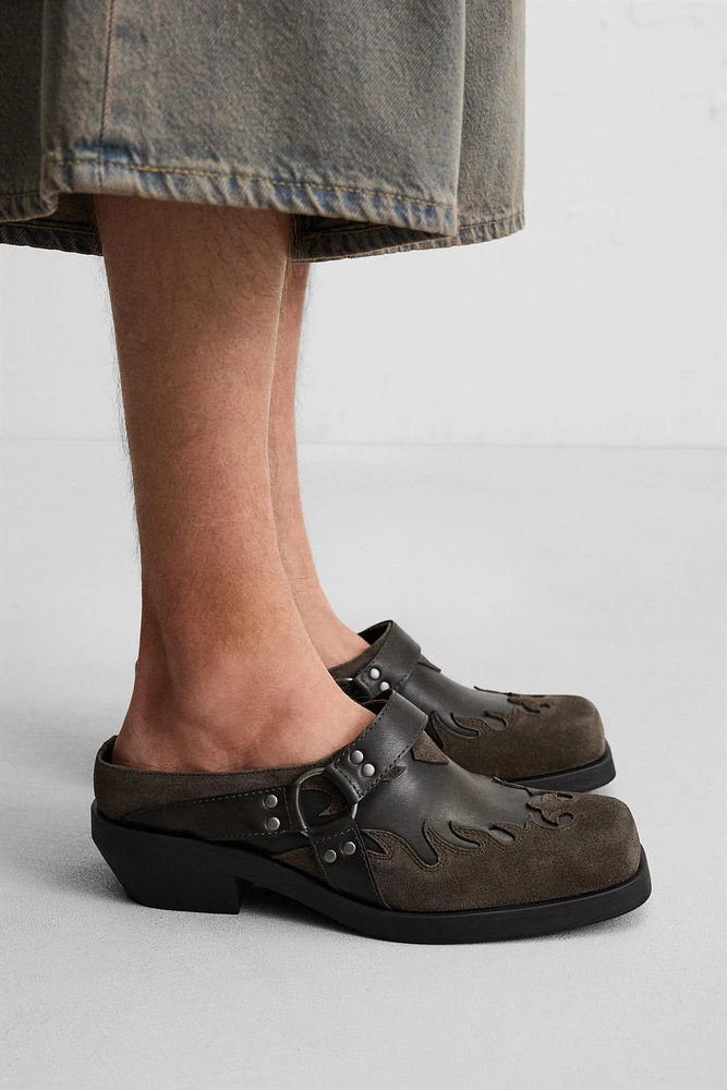COWBOY CLOGS