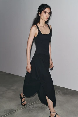CONTRASTING MIDI DRESS