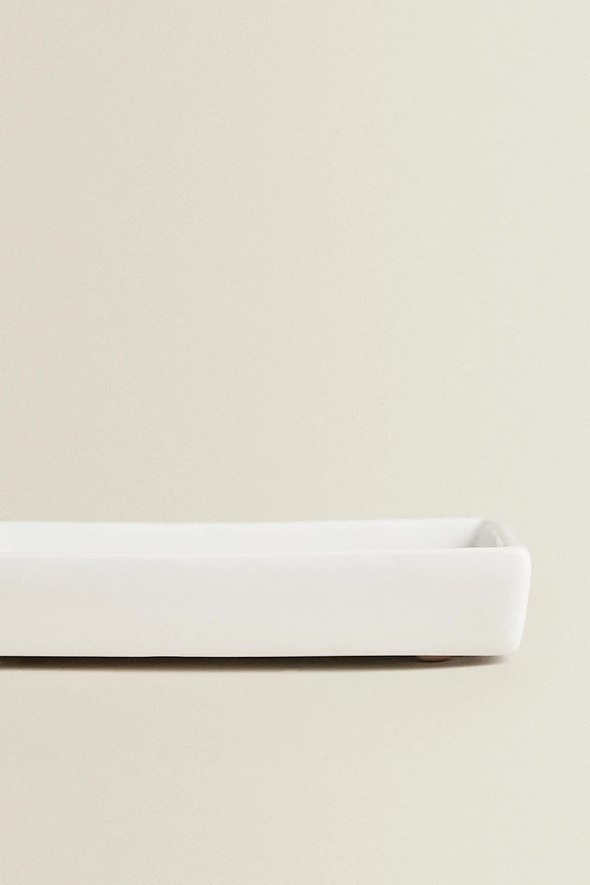 WHITE EARTHENWARE BATHROOM SOAP DISH