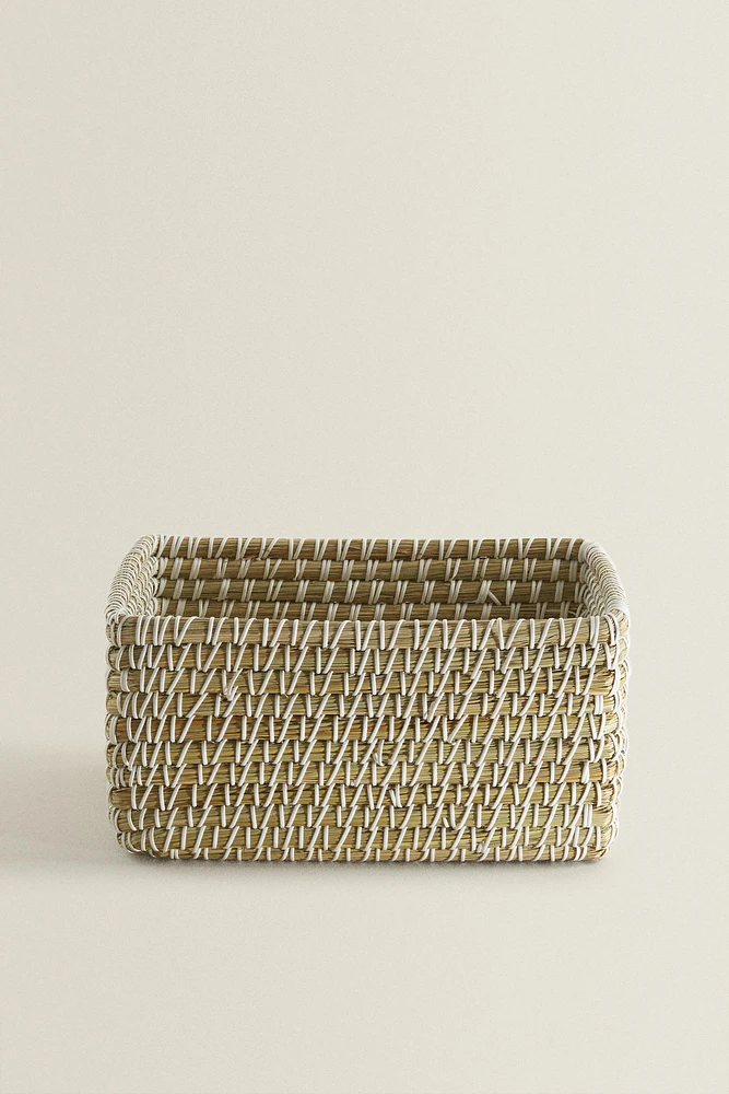 CONTRASTING RECTANGULAR BASKET