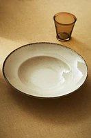 PORCELAIN PASTA PLATE WITH ANTIQUE FINISH RIM