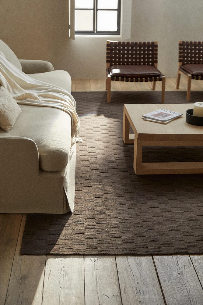 RUG 01