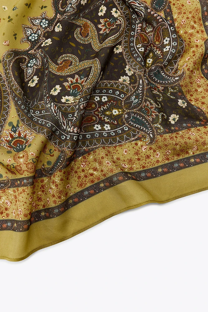 PRINTED VISCOSE SCARF