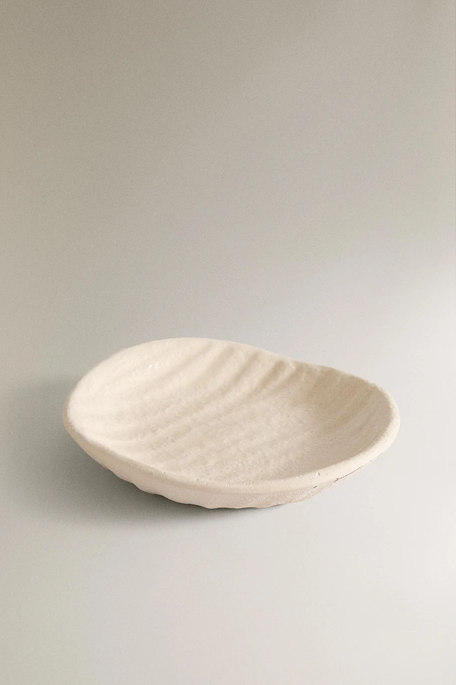 TEXTURED CERAMIC SOAP DISH