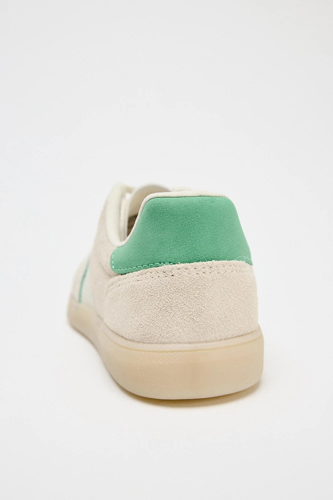 CONTRAST SNEAKERS