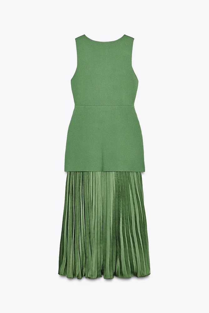 ROBE EN MAILLE PLISSÉE MATIÈRES VARIÉES