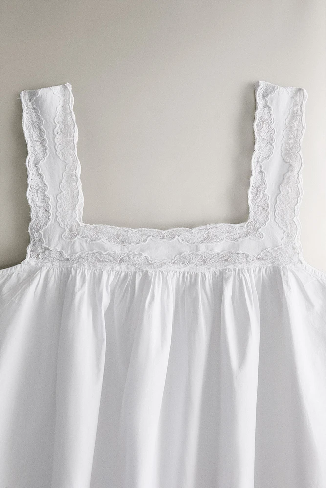 EMBROIDERED COTTON NIGHTGOWN