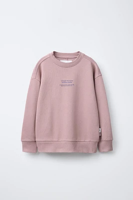 PLAIN SWEATSHIRT WITH EMBOSSED TEXT