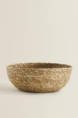 ROUND WOVEN BASKET