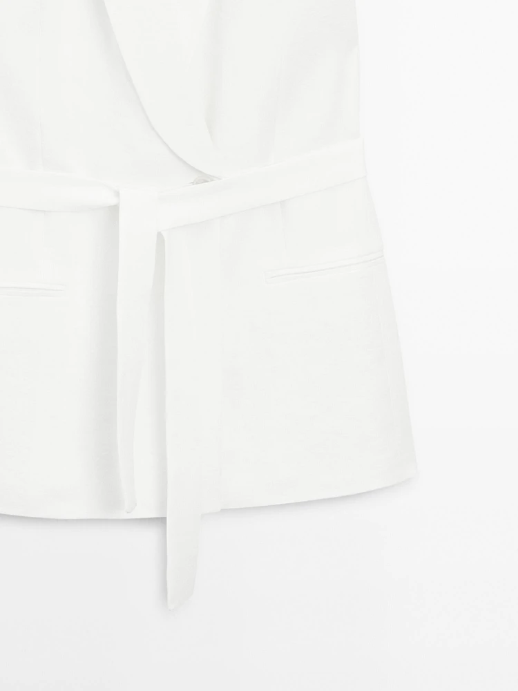 Linen blend waistcoat with tuxedo collar