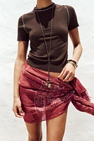 TRIMMED SHORT SLEEVE KNIT TOP