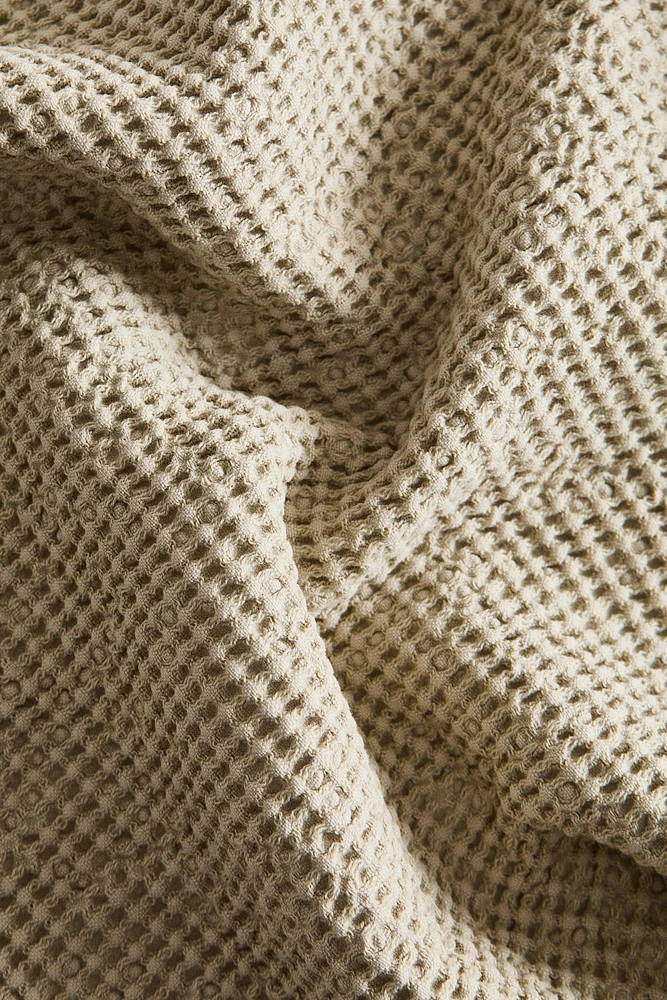 MINI WAFFLE-KNIT BATH TOWEL