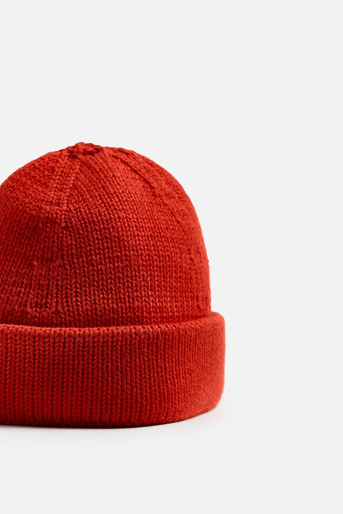 SHORT KNIT HAT