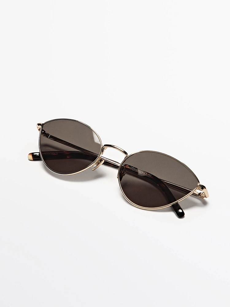 Metallic cateye sunglasses
