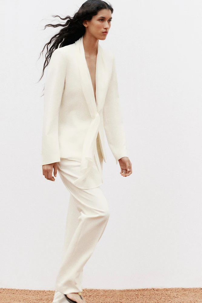 VESTE À REVERS AVEC FOULARD