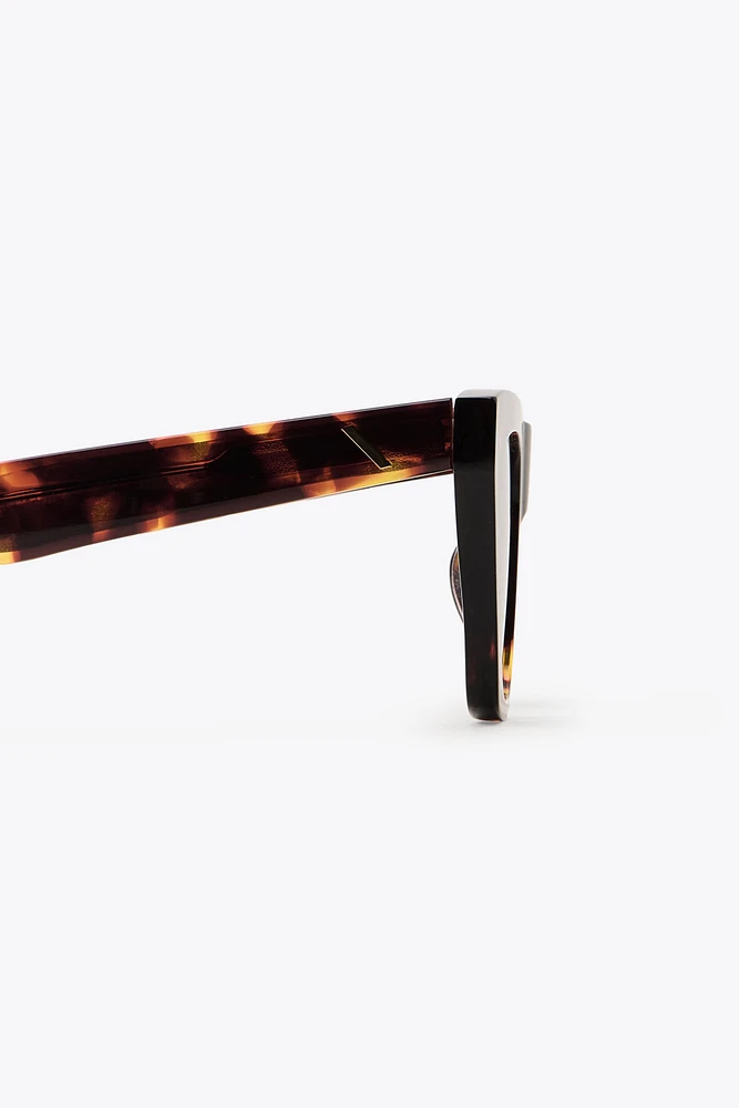 TORTOISESHELL CAT EYE SUNGLASSES