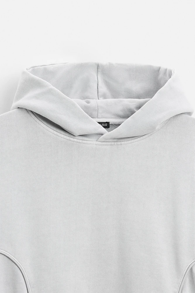 BOXY FIT SWEATSHIRT