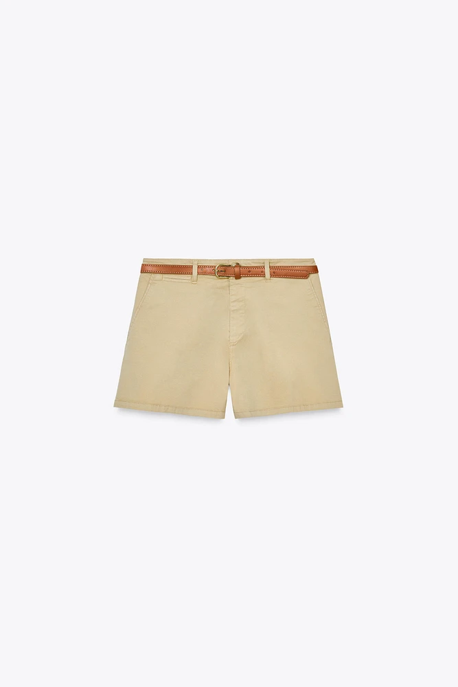 BERMUDA À PINCES AVEC CEINTURE