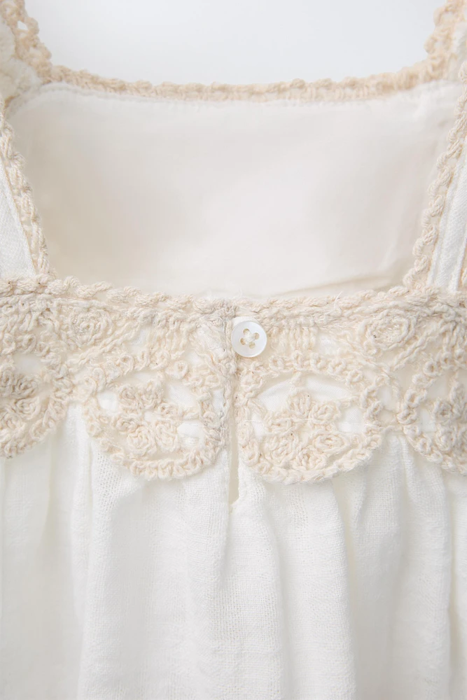 TOP CROCHET