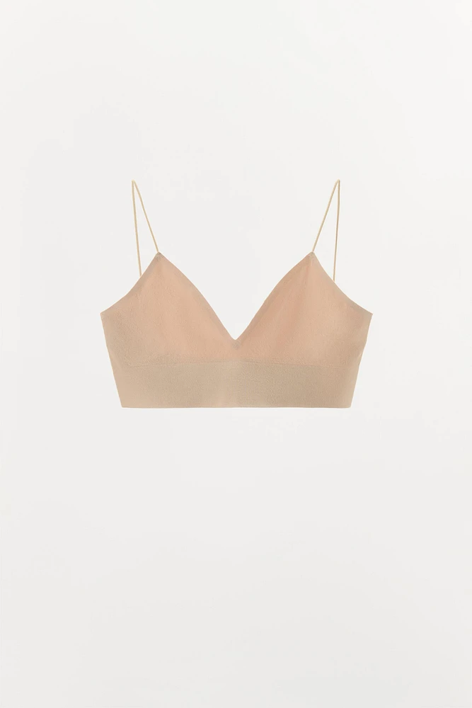 SEAMLESS TRIANGLE BRALETTE