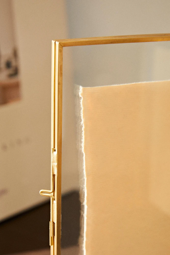 GOLDEN DOUBLE PICTURE FRAME