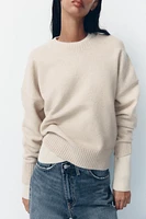 BASIC SOFT KNIT SWEATER