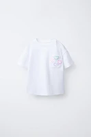 T-SHIRT À POCHE BRODÉE