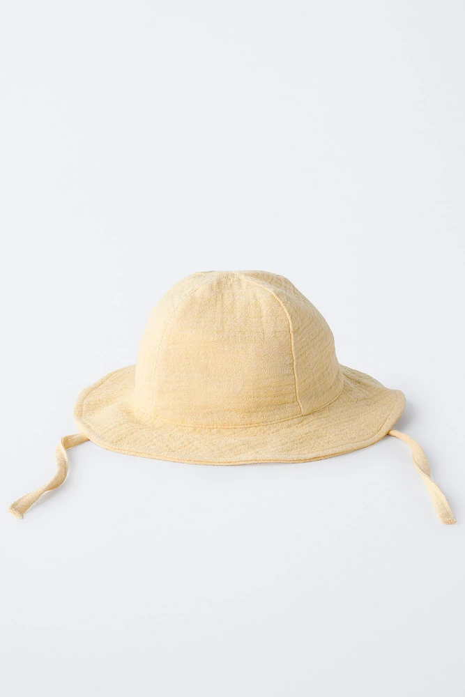 TEXTURED HAT