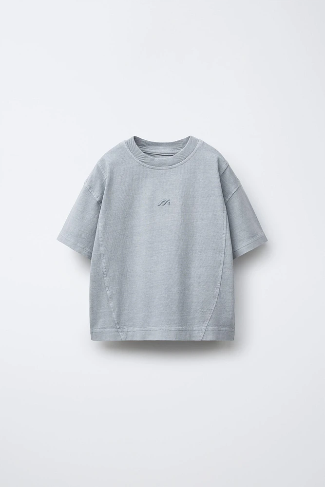 GARMENT DYE EMBROIDERED LOGO T-SHIRT