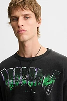 T-SHIRT EN MAILLE À IMPRIMÉ DÉLAVÉ