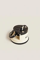 SHARPENER WITH SUCTION CUP