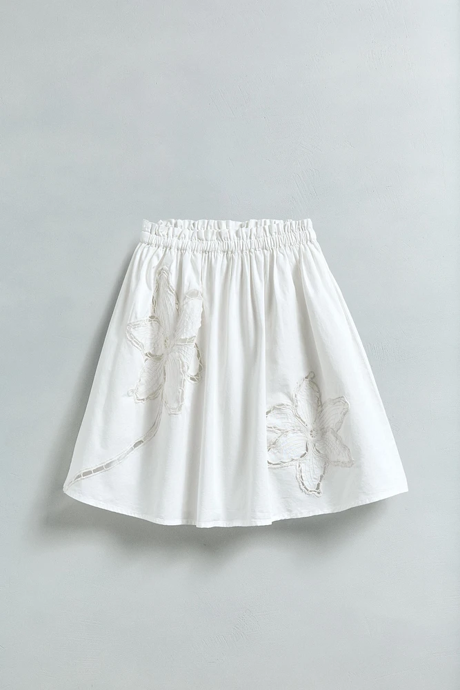 EMBROIDERED FLORAL SKIRT