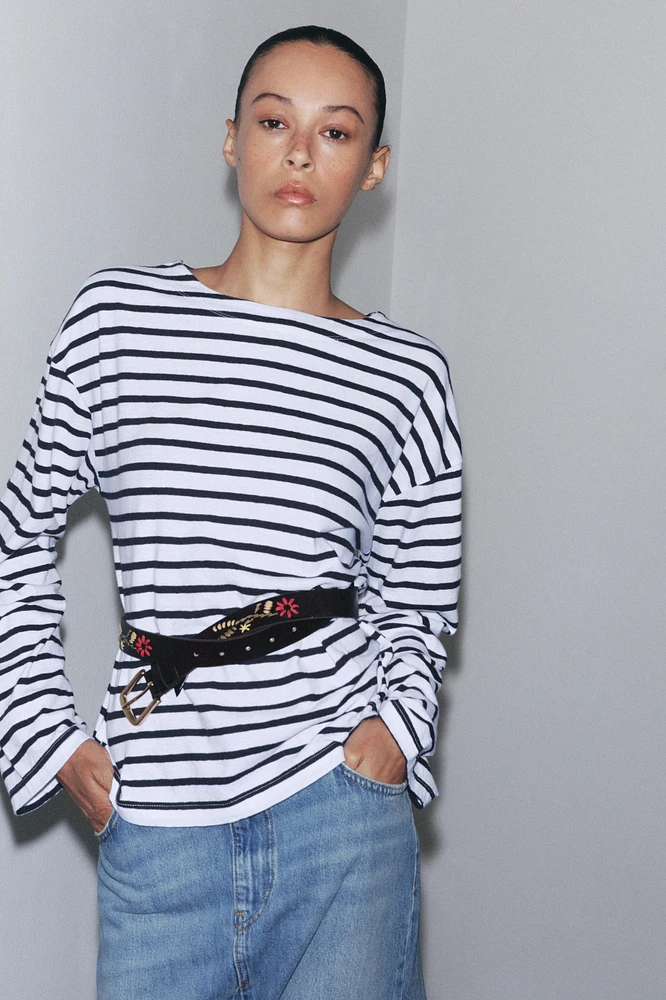 STRIPED LONG SLEEVE T-SHIRT