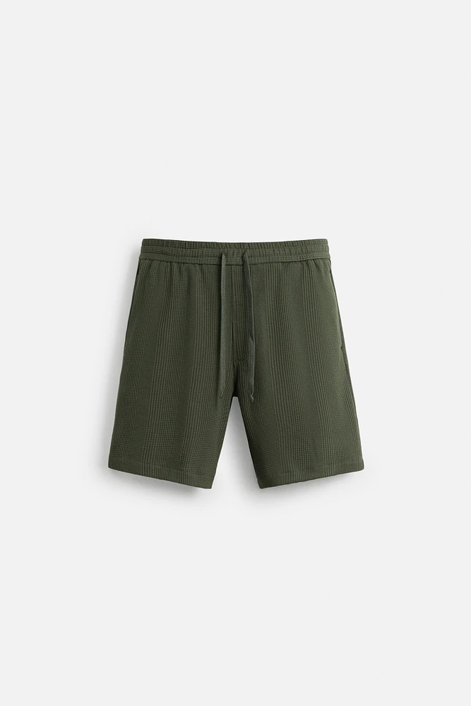 JACQUARD TEXTURED SHORTS