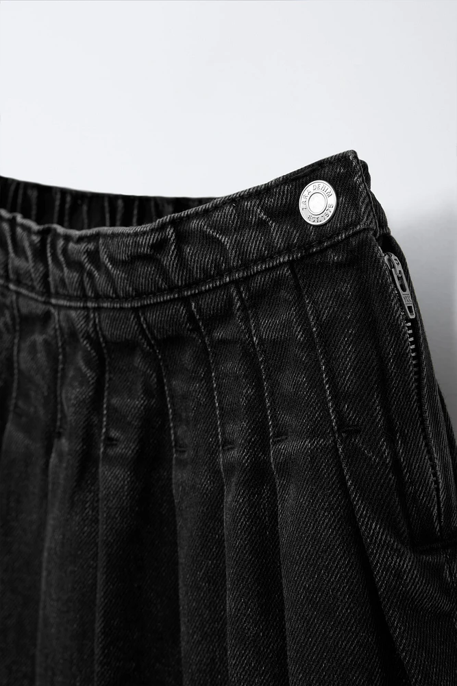 BOX PLEAT DENIM SKIRT