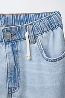 BERMUDA EN DENIM CARGO FLUIDE