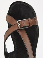 Flat leather sandals with buckles
