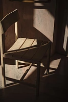 CHAIR 04
