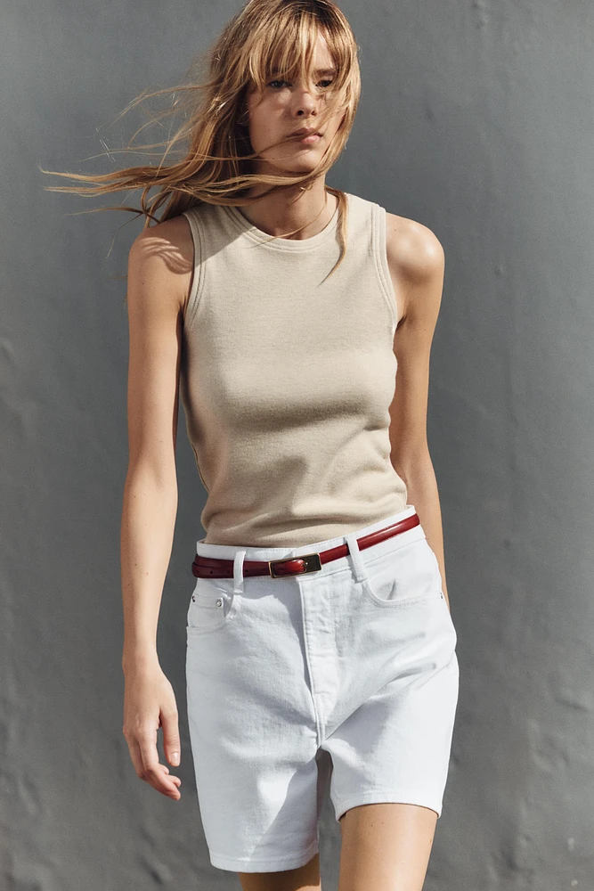 SLEEVELESS TOP