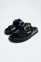 BUCKLE FLAT SANDALS