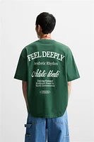 T-SHIRT À INSCRIPTIONS IMPRIMÉES