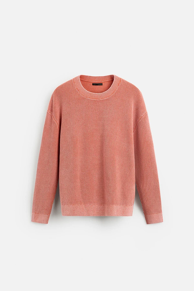 RIBBED WASHED SWEATER