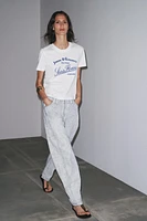 CONTRAST TEXT T-SHIRT