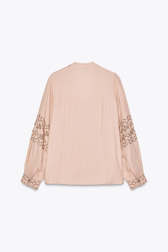 BLOUSE BRODÉE