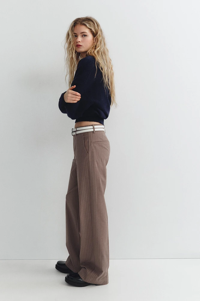 PANTALON À DOUBLE CEINTURE RAYÉ