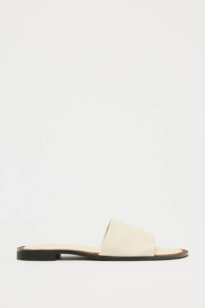 EMPEIGNE EN CUIR SOFT